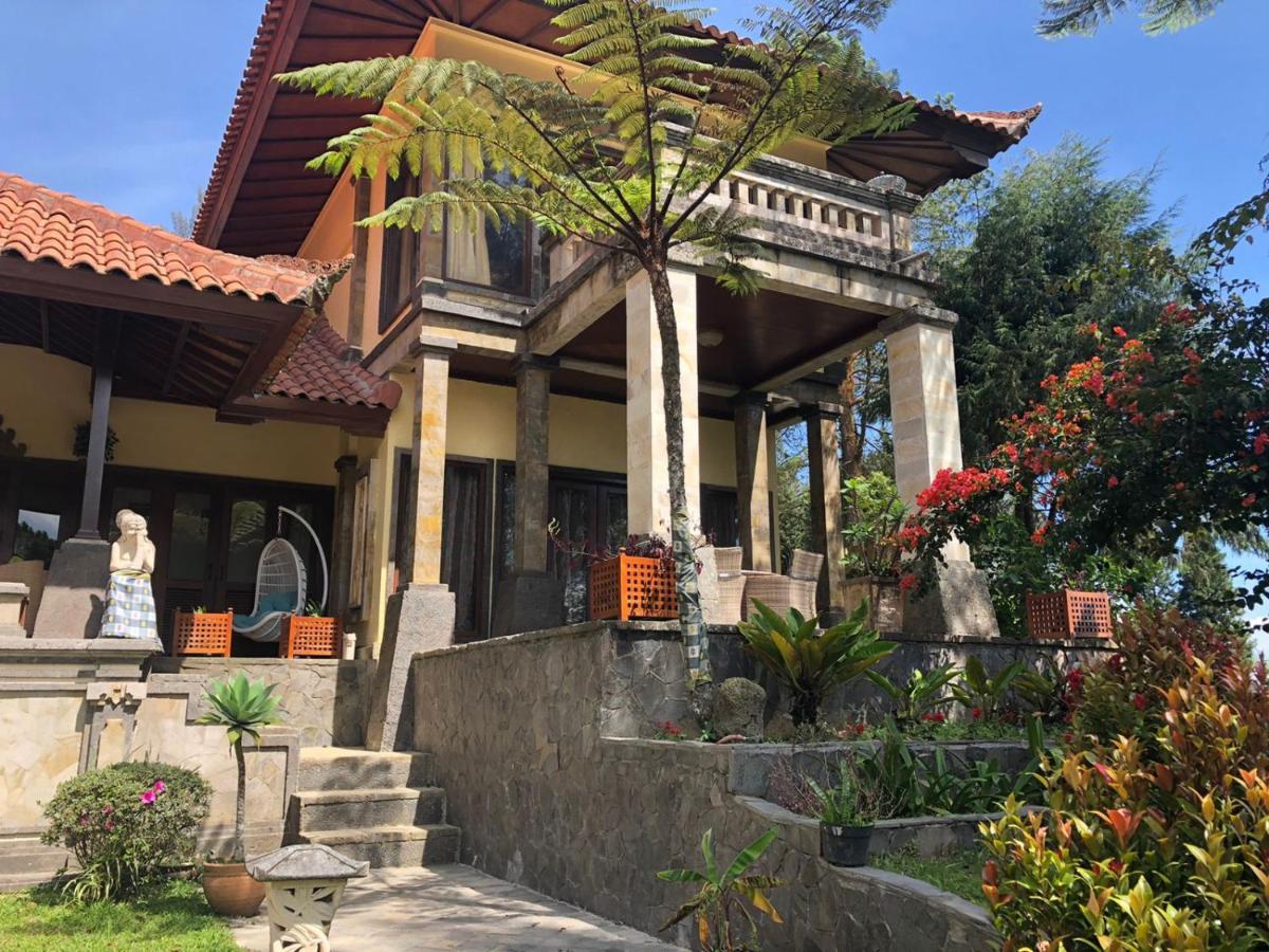 Balinese Villa In Berastagi Dış mekan fotoğraf